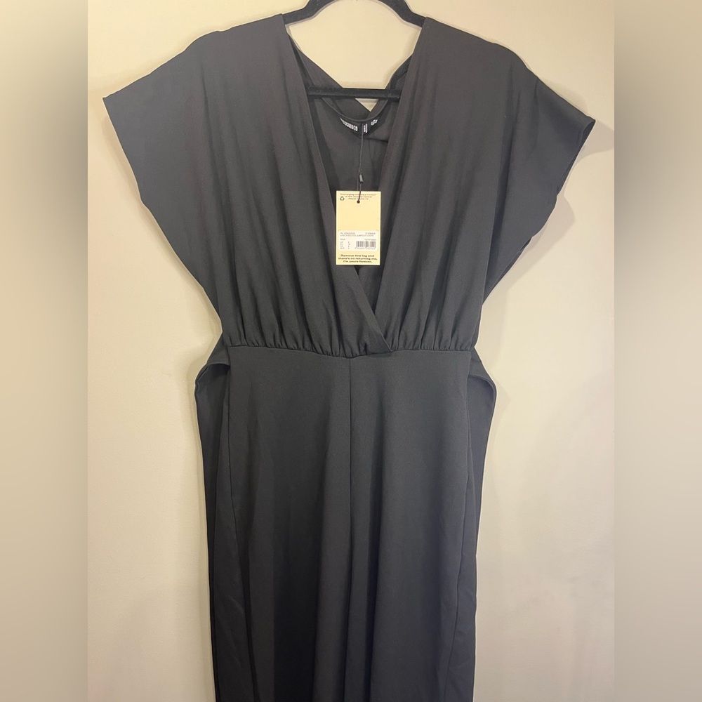 Missguided + Black V Neck Belted  Jumpsuit